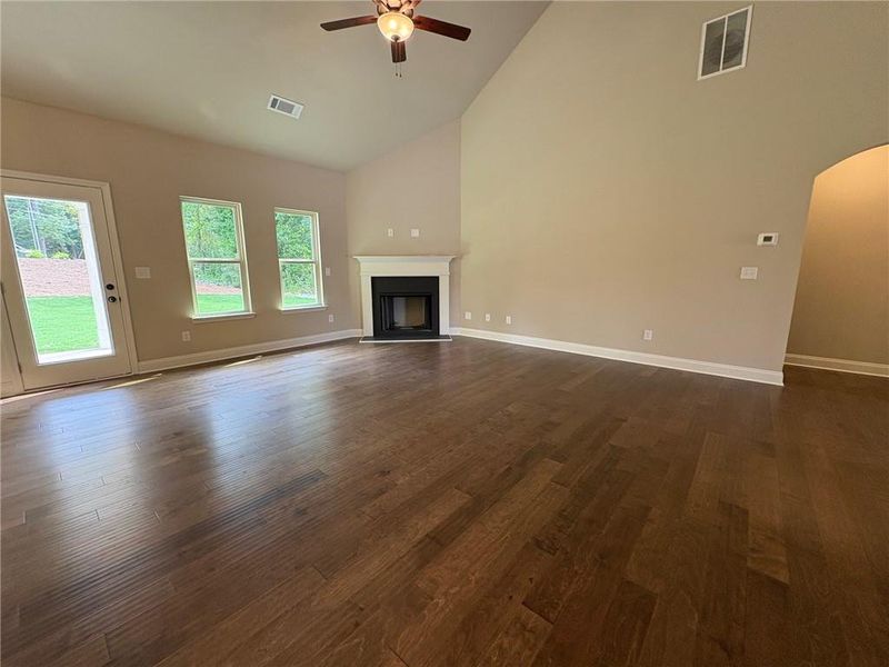 Spacious, unfurnished interior of a new home in , Grayson (Image 12).