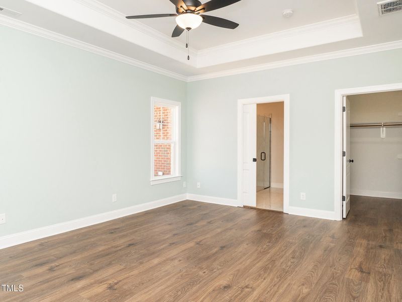 24 2374_WhelenDr Primary2