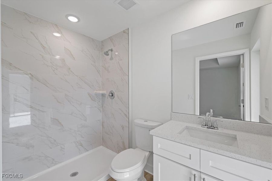 Furnished interior view inside a new home in Cape Coral, Cape Coral (Image 12).