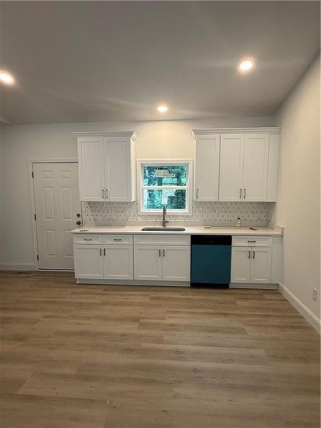 Furnished interior view inside a new home in , Toccoa (Image 3).
