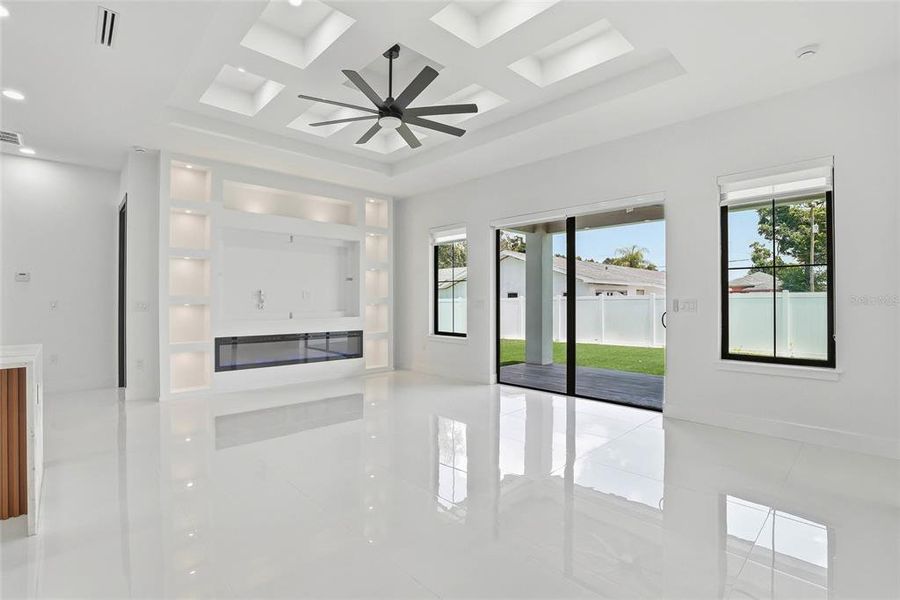 Spacious, unfurnished interior of a new home in , Tampa (Image 44).