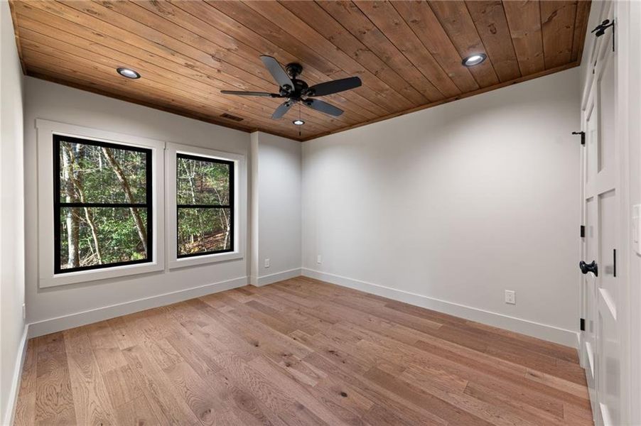 Spacious, unfurnished interior of a new home in , Blue Ridge (Image 23).