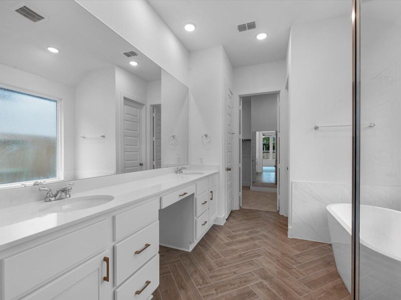 Furnished interior view inside a new home in Tompkins Reserve, Katy (Image 9). Furnished interior view inside a new home in Tompkins Reserve, Katy (Image 9).