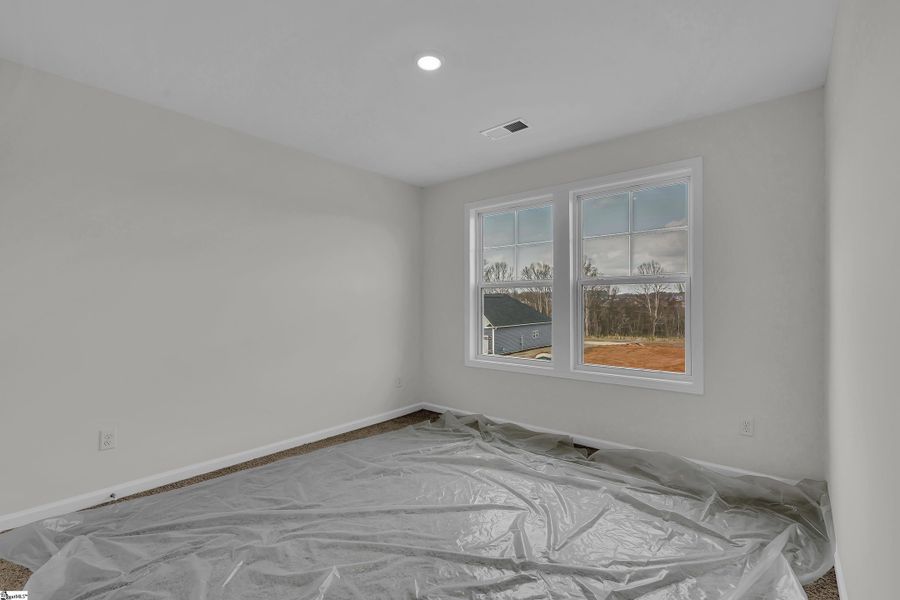 Spacious, unfurnished interior of a new home in Lynbrook, Boiling Springs (Image 16). Spacious, unfurnished interior of a new home in Lynbrook, Boiling Springs (Image 16).