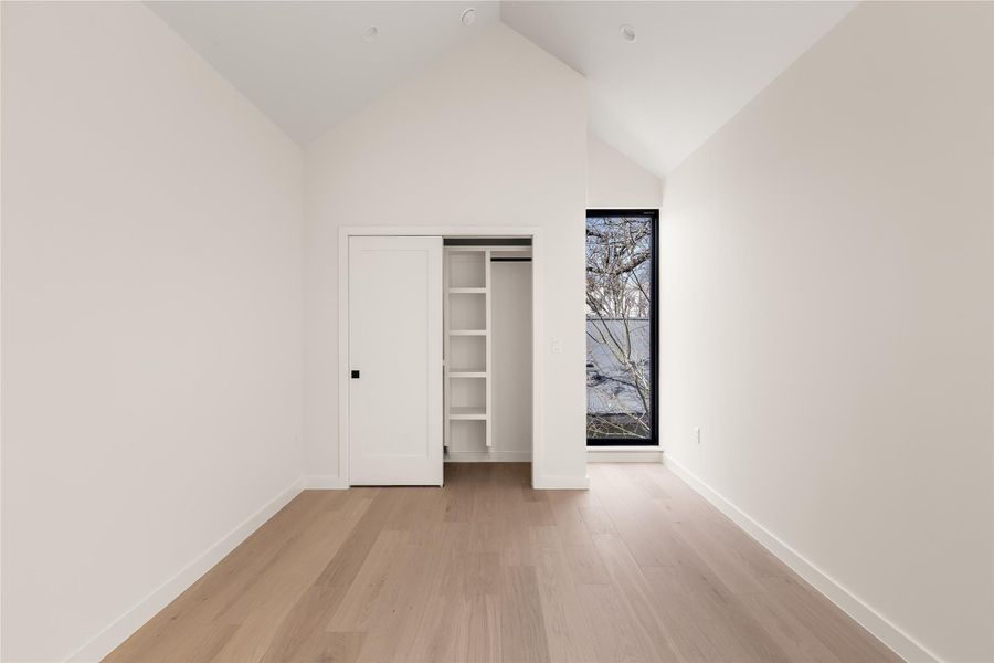 Spacious, unfurnished interior of a new home in , Austin (Image 22).