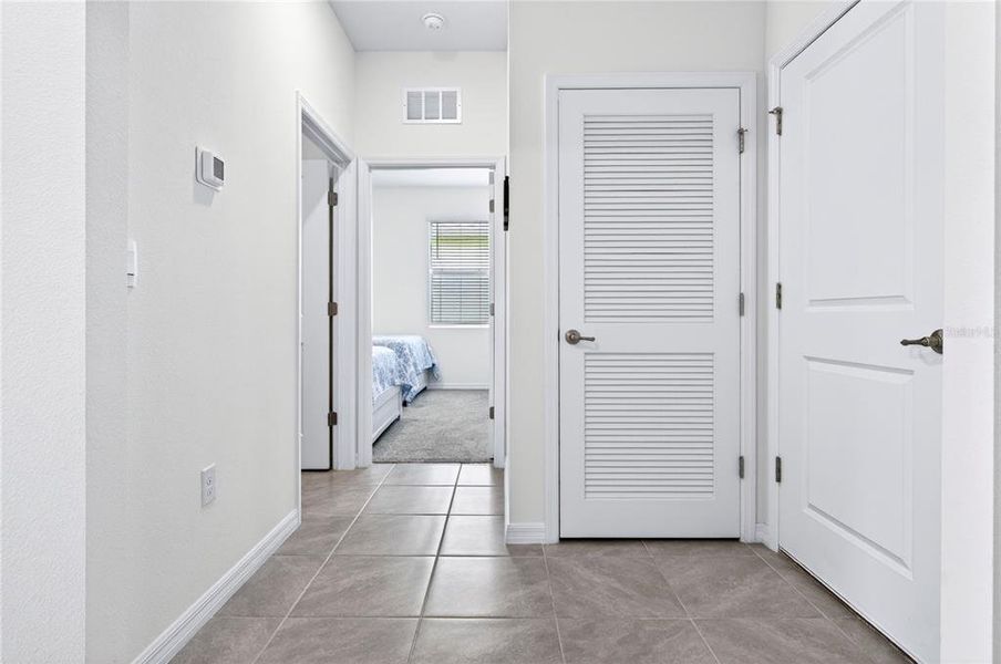 Spacious, unfurnished interior of a new home in , Ocala (Image 20).