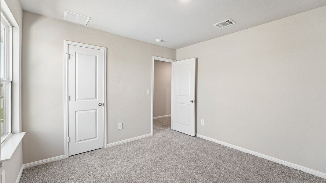 Spacious, unfurnished interior of a new home in Carillon, Manor (Image 30). Spacious, unfurnished interior of a new home in Carillon, Manor (Image 30).