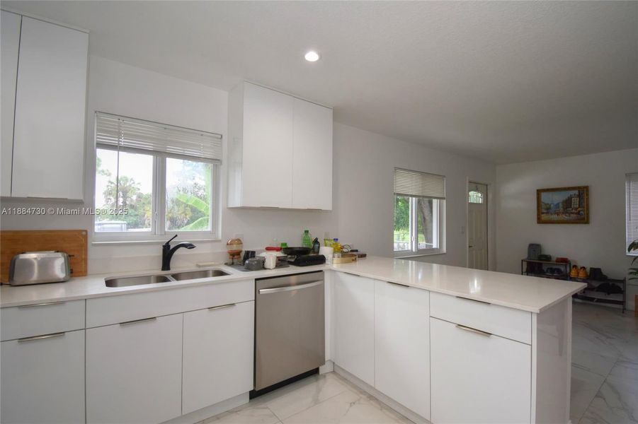 Furnished interior view inside a new home in , Fort Lauderdale (Image 15). Furnished interior view inside a new home in , Fort Lauderdale (Image 15).