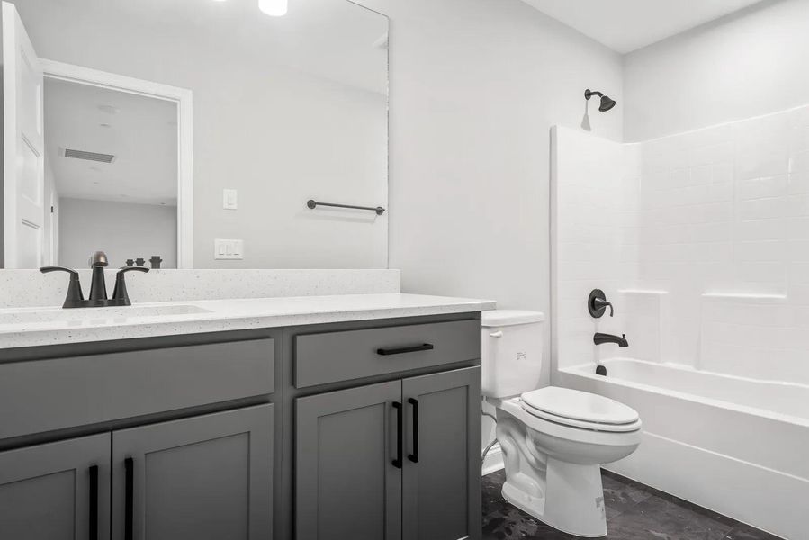 The Leighland B Bathroom