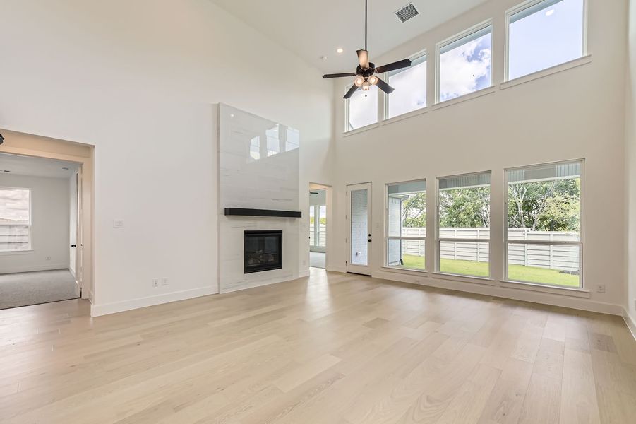 Plan 1566 Living Room Representative Photo