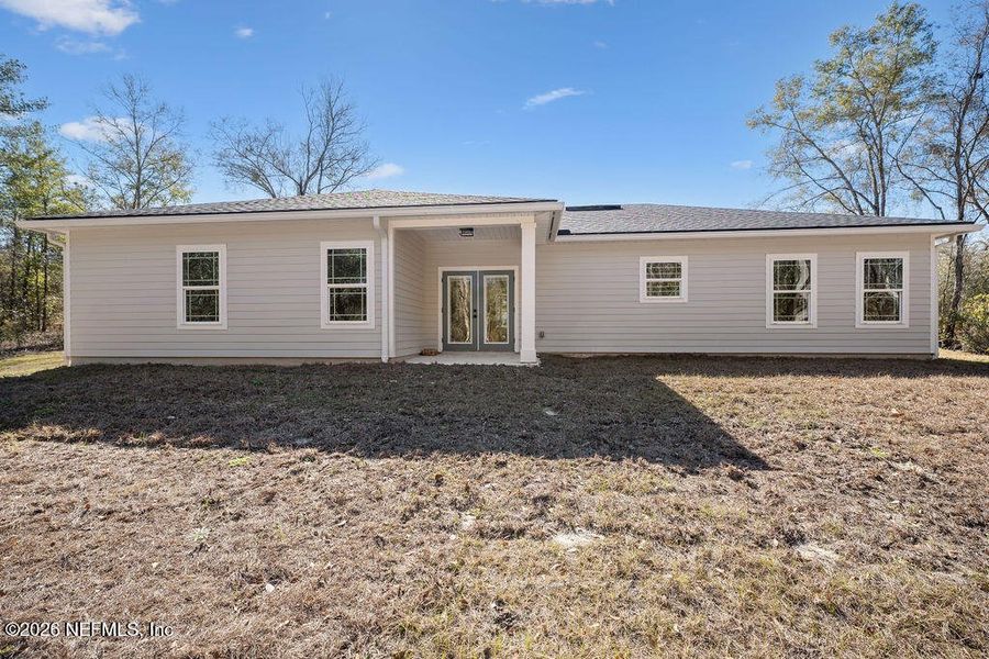 Exterior details and patio area of a home in , Middleburg (Image 24).