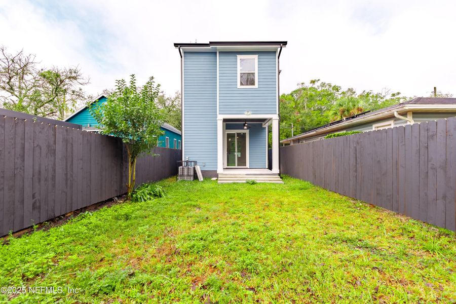 Exterior details and patio area of a home in , Jacksonville (Image 21). Exterior details and patio area of a home in , Jacksonville (Image 21).