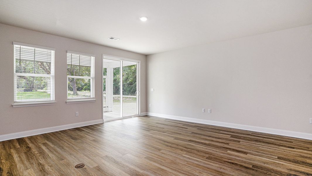 Spacious, unfurnished interior of a new home in Shell Pointe, Gilbert (Image 17). Spacious, unfurnished interior of a new home in Shell Pointe, Gilbert (Image 17).