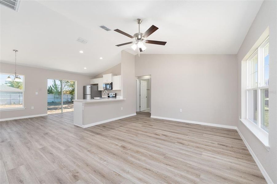 Spacious, unfurnished interior of a new home in , Summerfield (Image 14).
