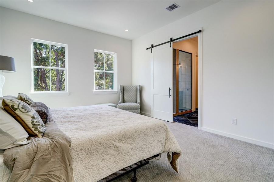 Image 20 of a home in .