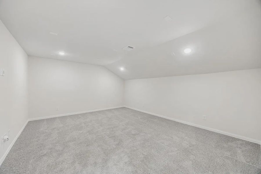 Spacious, unfurnished interior of a new home in Las Lomas, Forney (Image 29). Spacious, unfurnished interior of a new home in Las Lomas, Forney (Image 29).