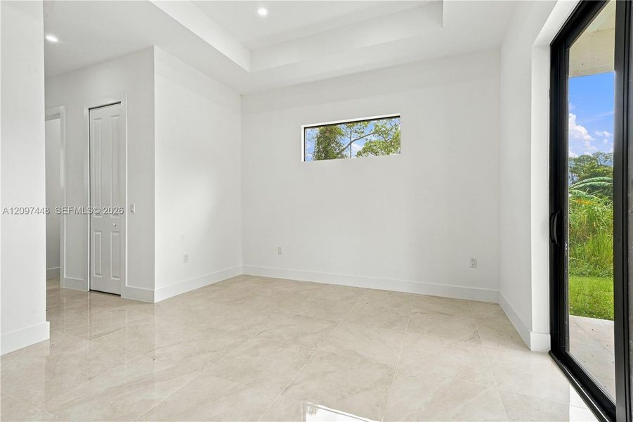 Spacious, unfurnished interior of a new home in , Lehigh Acres (Image 29).