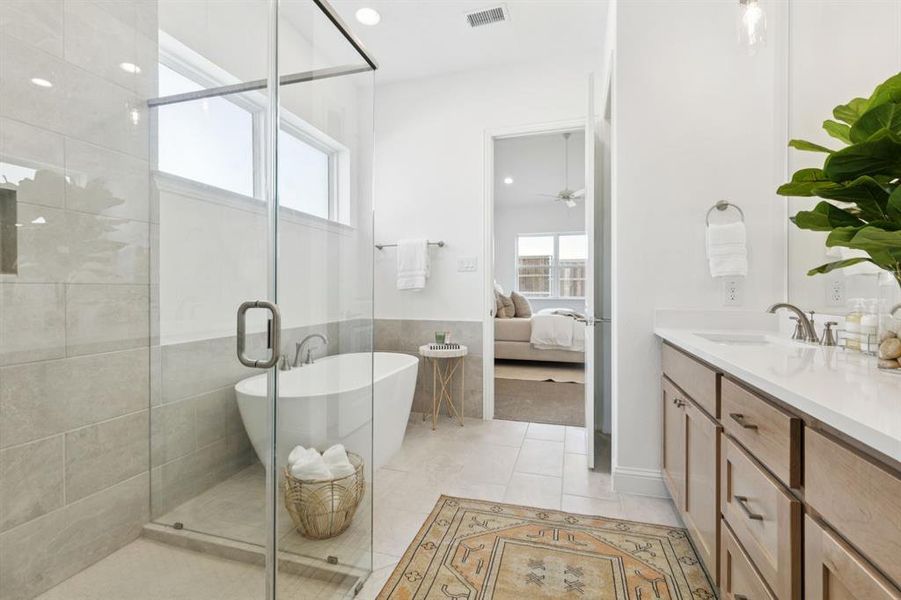 Furnished interior view inside a new home in , Dallas (Image 12).