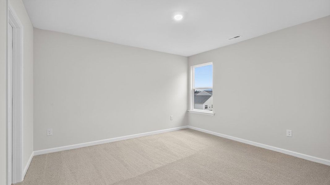 Spacious, unfurnished interior of a new home in Galvins Ridge, Sanford (Image 29).