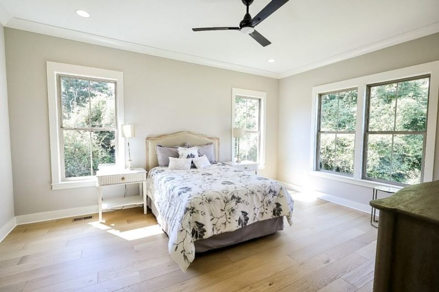 Furnished interior view inside a new home in Creekside, Cleveland (Image 47).