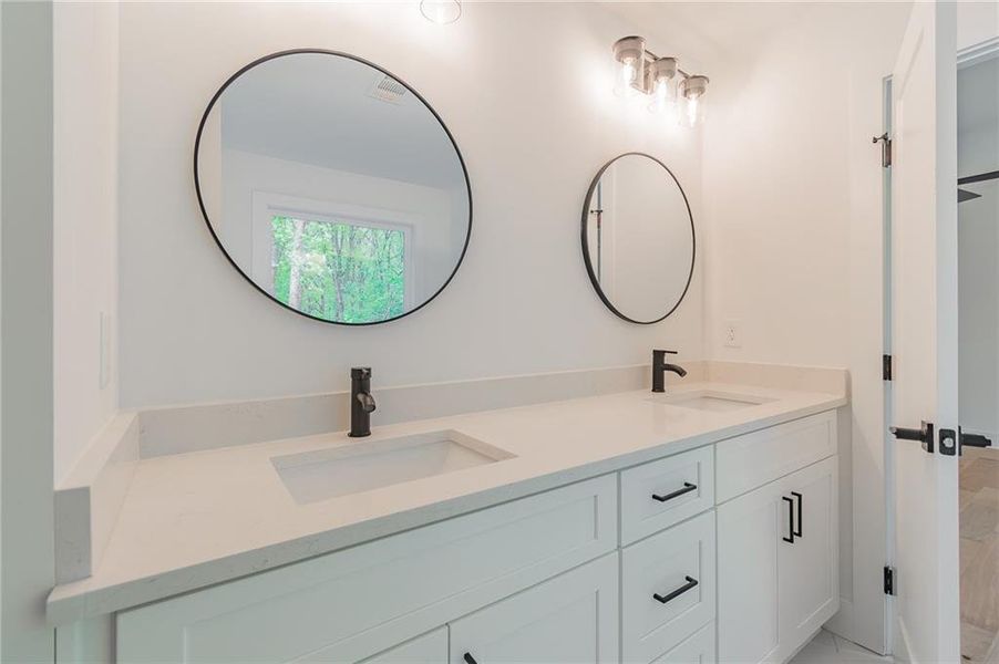 Furnished interior view inside a new home in , Gainesville (Image 5).