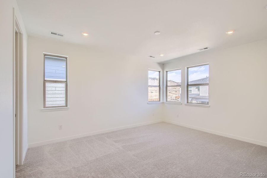 Spacious, unfurnished interior of a new home in Red Rocks Ranch: The Skyline Collection, Morrison (Image 8).