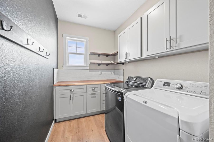 Furnished interior view inside a new home in , Aurora (Image 15).