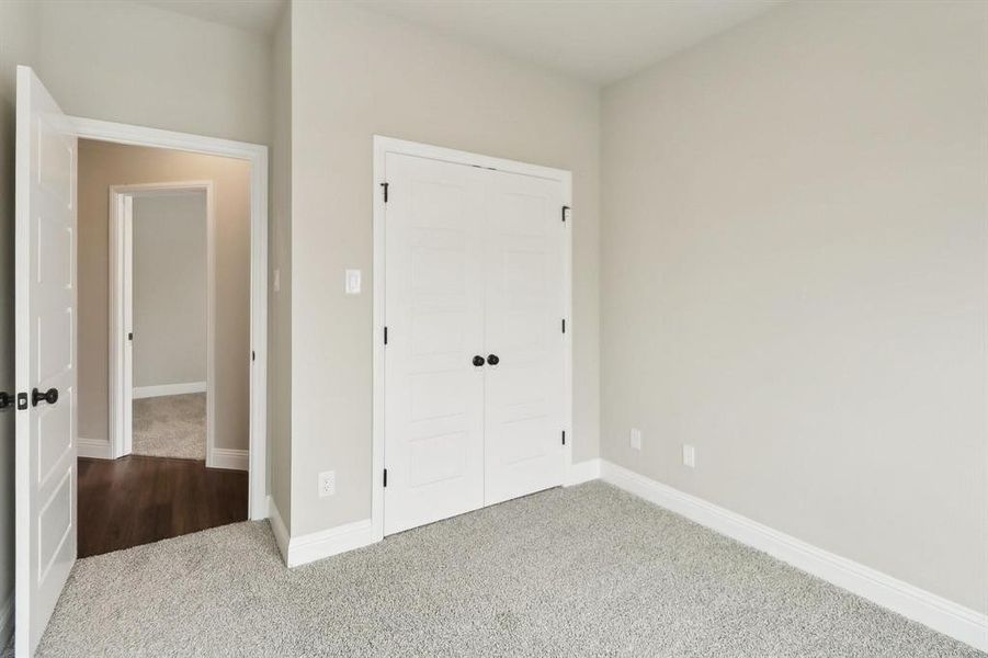 Spacious, unfurnished interior of a new home in , Alvarado (Image 22).