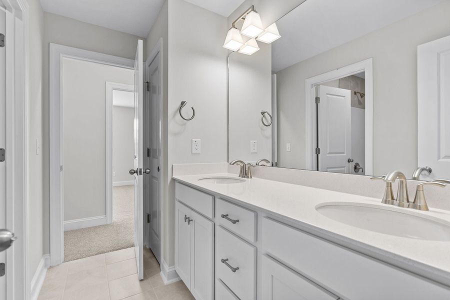 4br New Home in Kernersville, NC.  - Slide 27