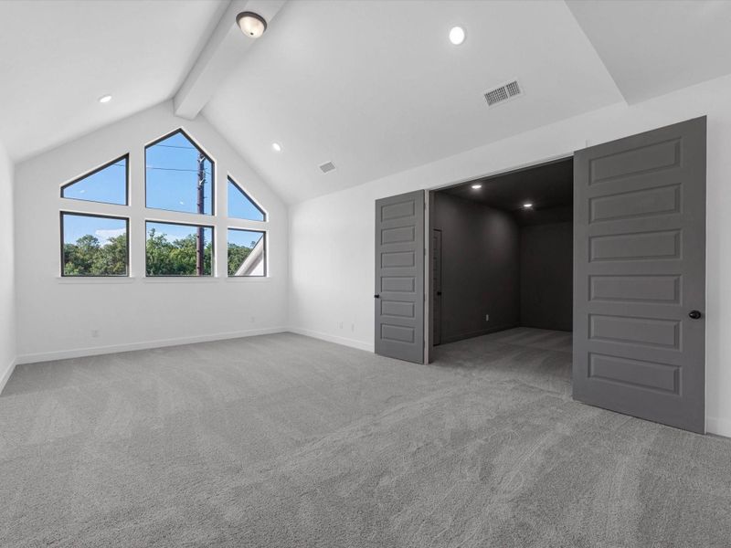 Spacious, unfurnished interior of a new home in Sienna - 60', Missouri City (Image 14).