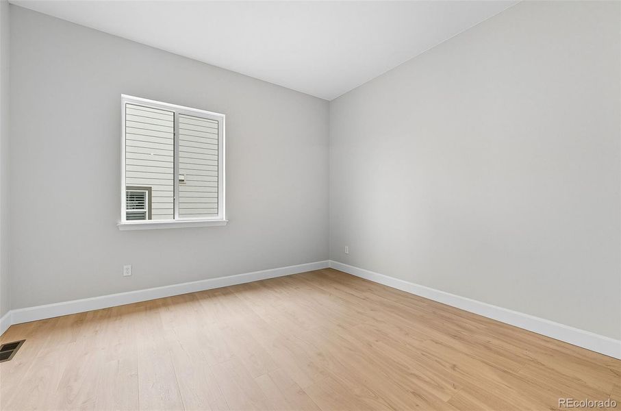 16655 W 93rd Place ~ Ready Now!