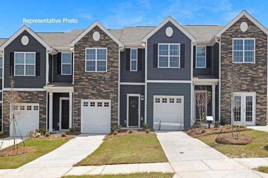Front exterior of a new home in Fergus Crossing, York, SC, highlighting curb appeal (Image 1). Front exterior of a new home in Fergus Crossing, York, SC, highlighting curb appeal (Image 1).