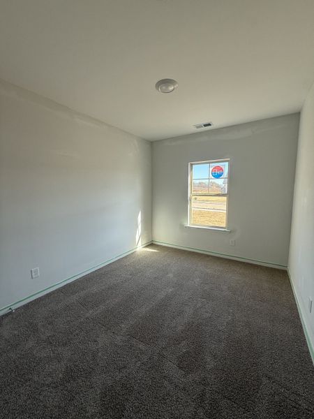 Spacious, unfurnished interior of a new home in Bradley Bend, Ashland City (Image 4).