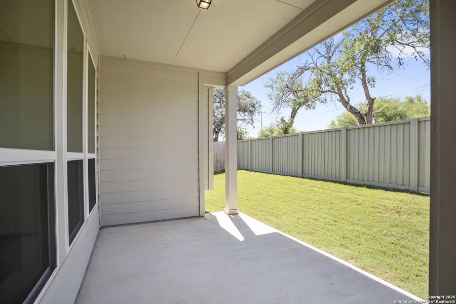 Exterior details and patio area of a home in Foxbrook, Cibolo (Image 22).