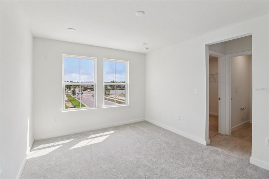Spacious, unfurnished interior of a new home in Cyrene at Harmony, St. Cloud (Image 13).