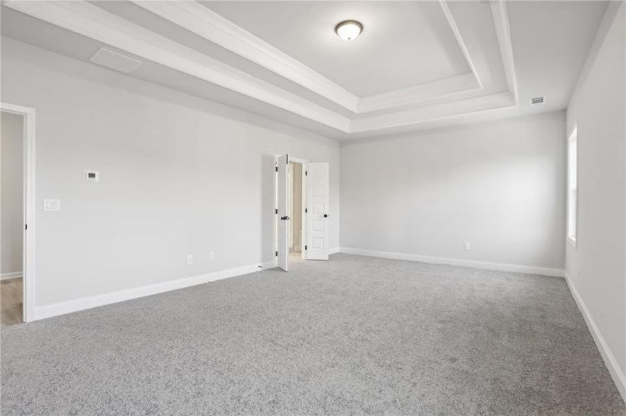 Spacious, unfurnished interior of a new home in Ponderosa Farms Reserve, Gainesville (Image 41).