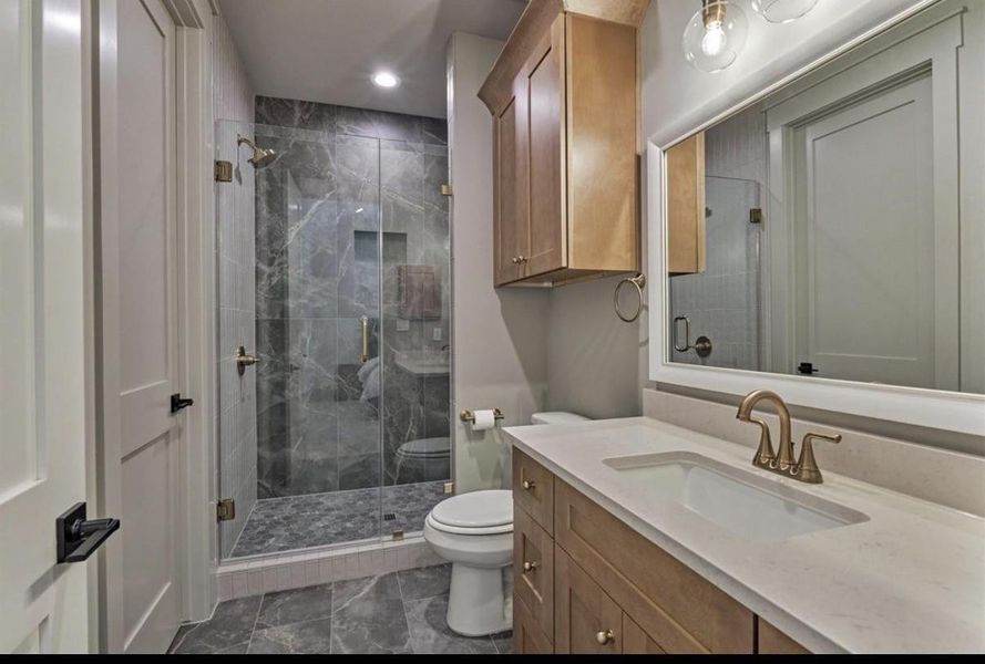 UPSTAIRS FULL BATH 1