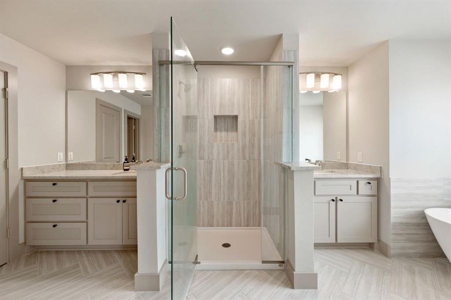 Furnished interior view inside a new home in , Farmers Branch (Image 30).