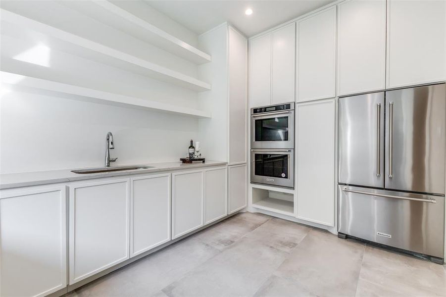 Prep Kitchen/Pantry Prep Kitchen/Pantry