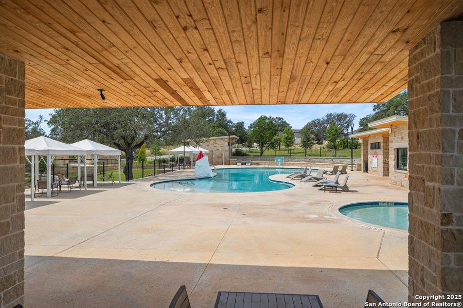 Image 40 of a home in La Cima 60'.