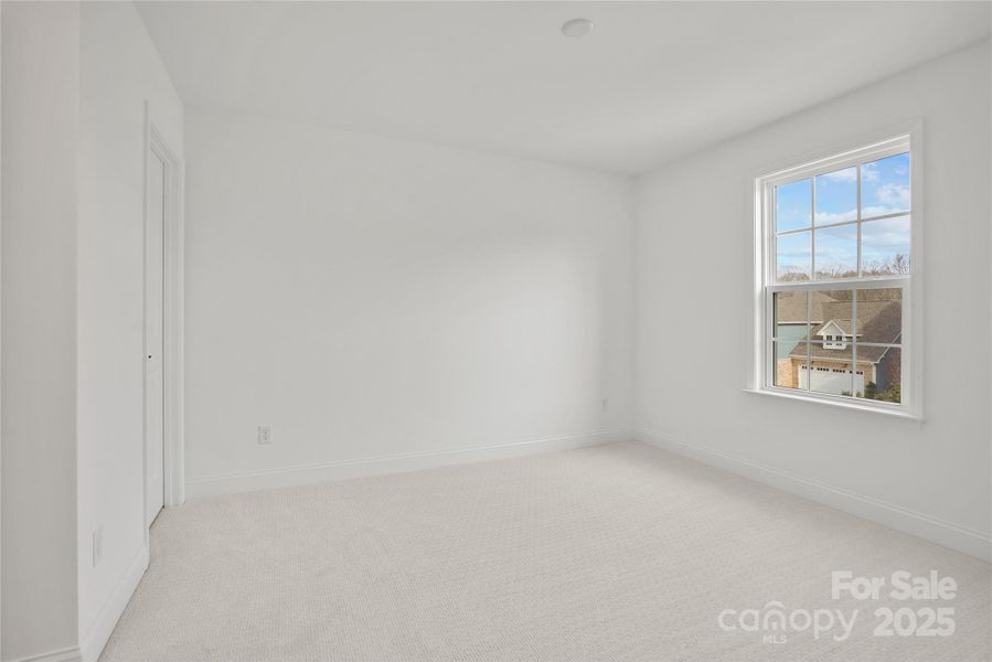 Spacious, unfurnished interior of a new home in Forest Creek, Waxhaw (Image 38).
