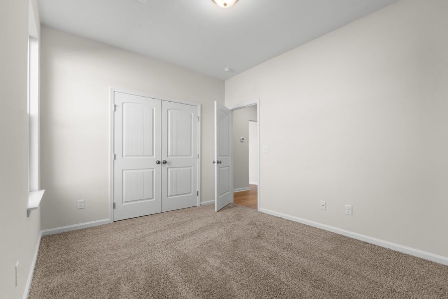 Spacious, unfurnished interior of a new home in McAllister Pointe, Richmond Hill (Image 25).