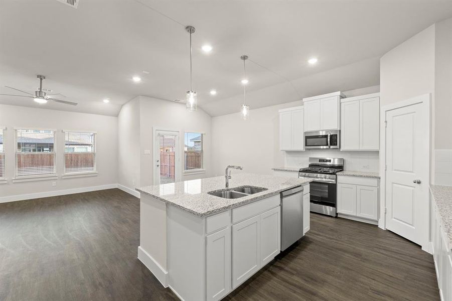 10. 2404 Overlook - Kitchen (3)