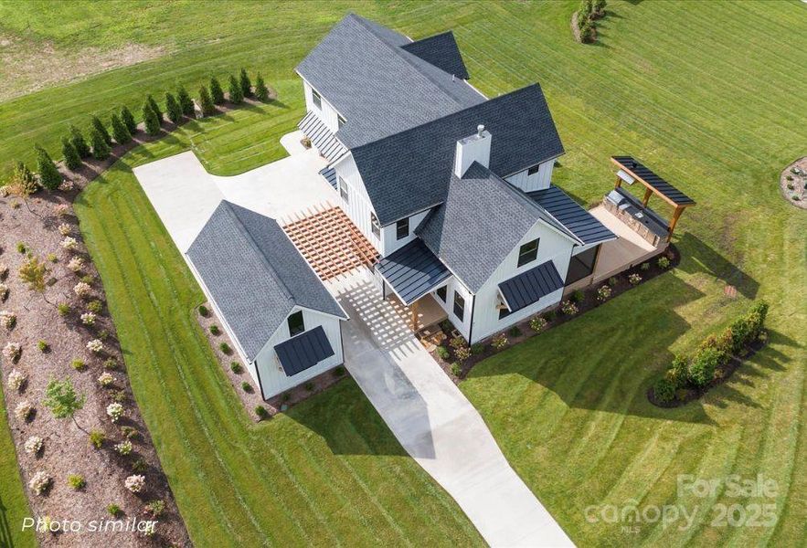 Image 28 of a home in . Image 28 of a home in .