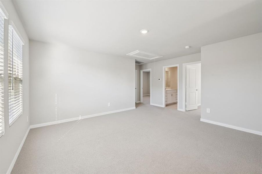 Spacious, unfurnished interior of a new home in Simpson Crossing - Spring Series, McKinney (Image 29).