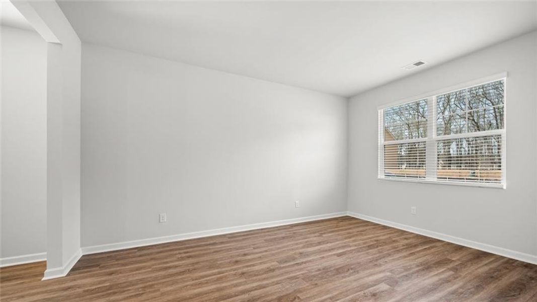 Spacious, unfurnished interior of a new home in Oakchase at Hampton, Hampton (Image 18).