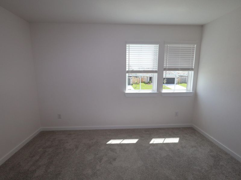 Spacious, unfurnished interior of a new home in Miller's Pond, Rosenberg (Image 18).