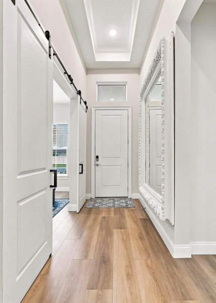 2 Foyer