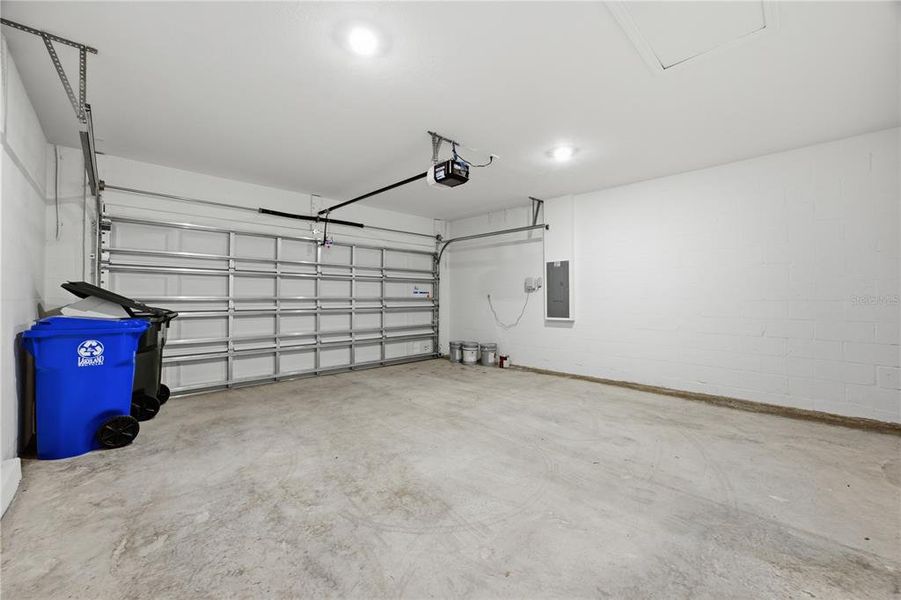 Spacious, unfurnished interior of a new home in Cypress Point at Lake Parker, Lakeland (Image 20). Spacious, unfurnished interior of a new home in Cypress Point at Lake Parker, Lakeland (Image 20).