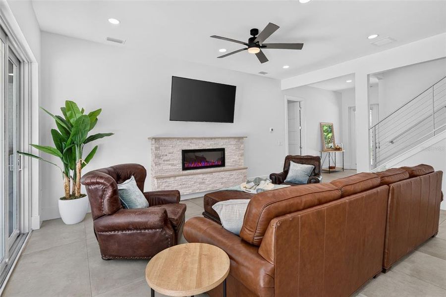 Furnished interior view inside a new home in , Sarasota (Image 18).